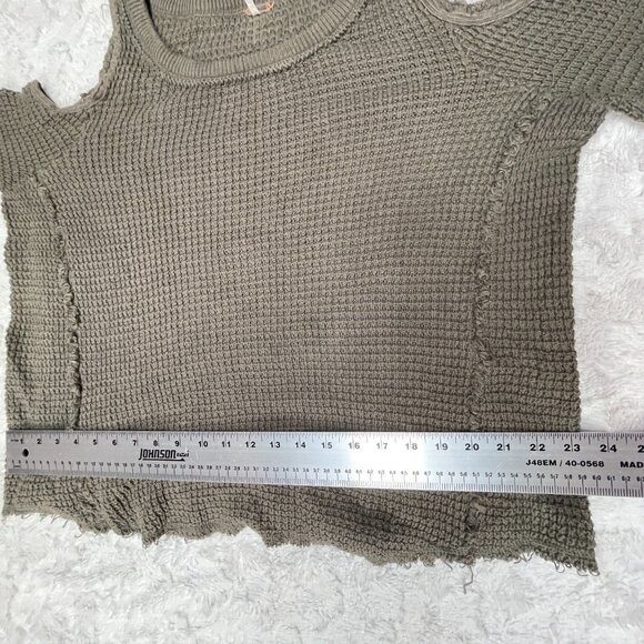 Free People Size XS Olive Green Sunset Cold Shoulder Thermal Knit Sweater Tunic - Picture 7 of 8